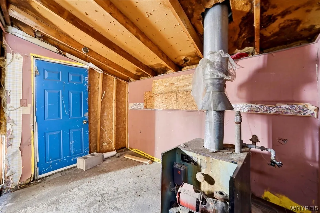 98 Tennessee Street, Buffalo, New York 14204, Buffalo, New York 14204, 3 Bedrooms Bedrooms, 5 Rooms Rooms,1 BathroomBathrooms,Residential,For Sale,98 Tennessee Street, Buffalo, New York 14204,0,B1669321