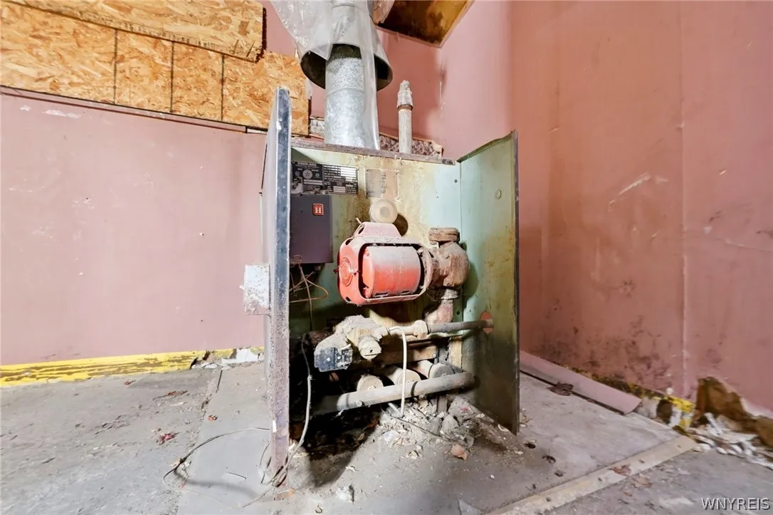 98 Tennessee Street, Buffalo, New York 14204, Buffalo, New York 14204, 3 Bedrooms Bedrooms, 5 Rooms Rooms,1 BathroomBathrooms,Residential,For Sale,98 Tennessee Street, Buffalo, New York 14204,0,B1669321