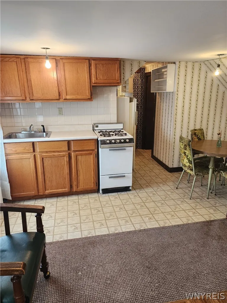 5009 Lake Shore Road, Hamburg, New York 14075, Hamburg, New York 14075, 3 Bedrooms Bedrooms, ,2 BathroomsBathrooms,Residential,For Sale,5009 Lake Shore Road, Hamburg, New York 14075,0,B1667852