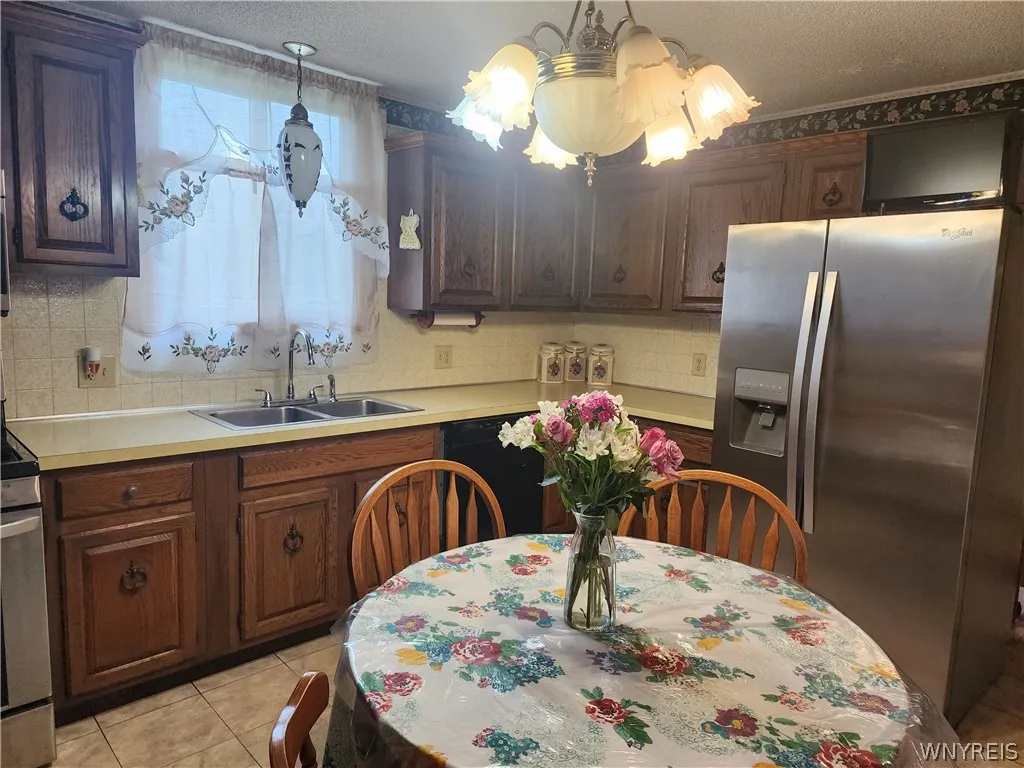 5009 Lake Shore Road, Hamburg, New York 14075, Hamburg, New York 14075, 3 Bedrooms Bedrooms, ,2 BathroomsBathrooms,Residential,For Sale,5009 Lake Shore Road, Hamburg, New York 14075,0,B1667852