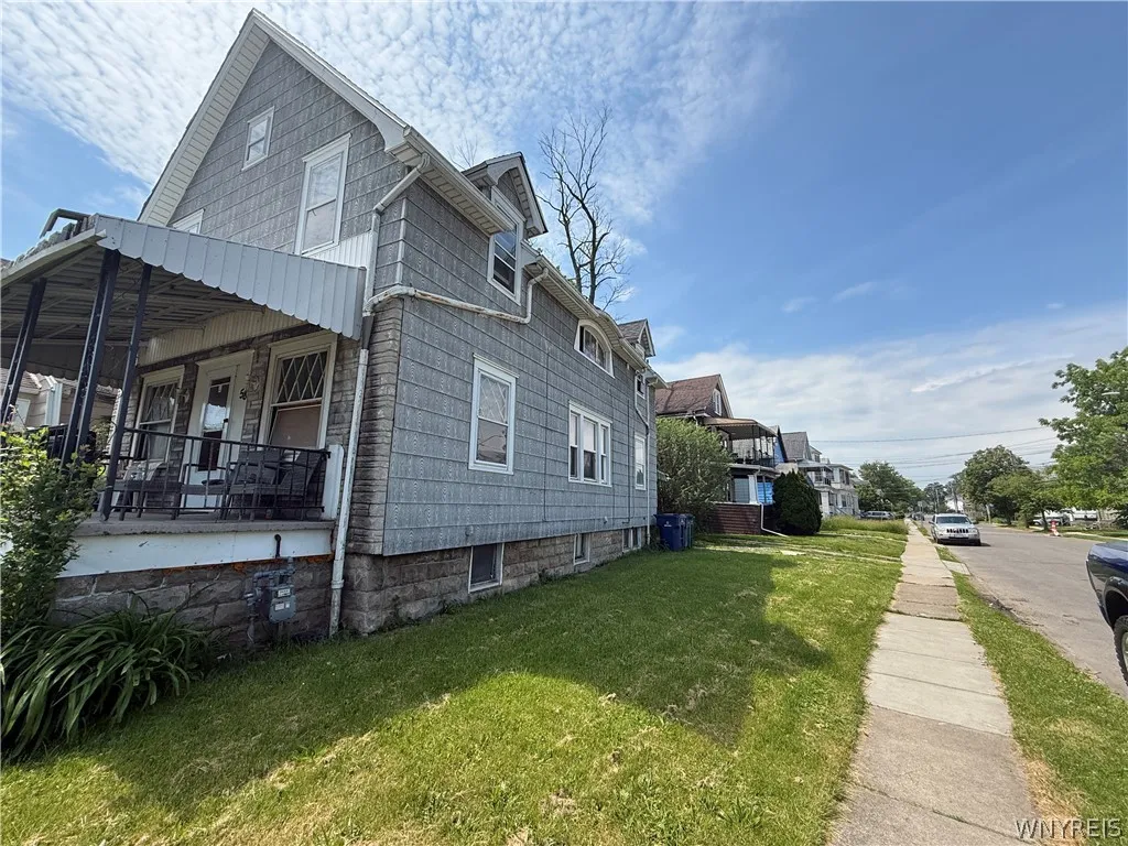 58 Eckhert Street, Buffalo, New York 14207, Buffalo, New York 14207, 4 Bedrooms Bedrooms, 6 Rooms Rooms,2 BathroomsBathrooms,Residential,For Sale,58 Eckhert Street, Buffalo, New York 14207,0,B1667991