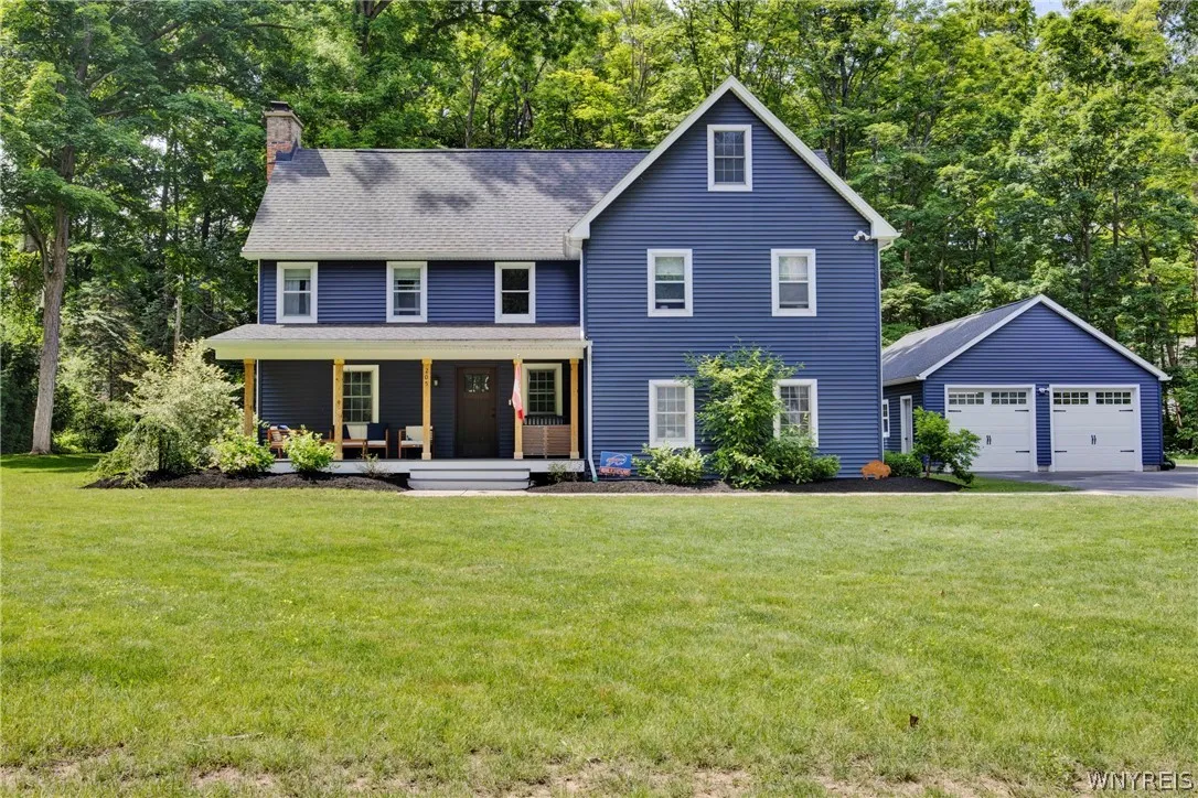 205 Elmhurst Drive, Orchard Park, New York 14127, Orchard Park, New York 14127, 4 Bedrooms Bedrooms, 11 Rooms Rooms,1 BathroomBathrooms,Residential,Closed,205 Elmhurst Drive, Orchard Park, New York 14127,0,B1669129