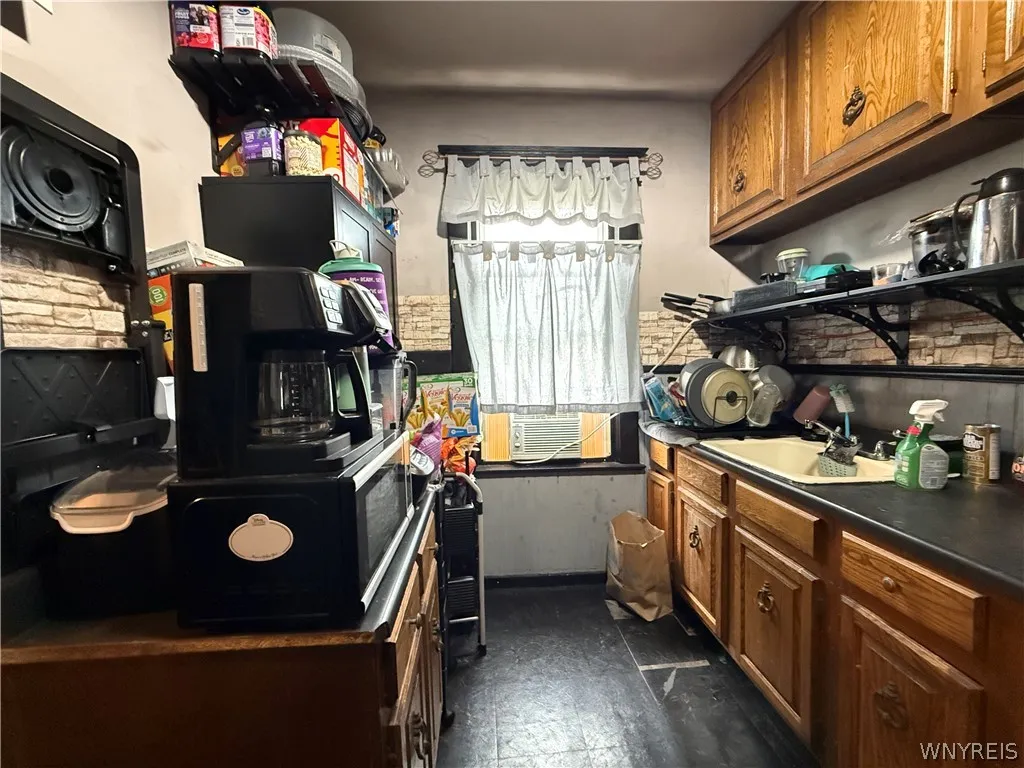 114 Newfield Street, Buffalo, New York 14207, Buffalo, New York 14207, 3 Bedrooms Bedrooms, 6 Rooms Rooms,1 BathroomBathrooms,Residential,For Sale,114 Newfield Street, Buffalo, New York 14207,0,B1668274