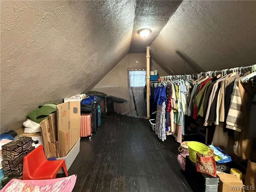 114 Newfield Street, Buffalo, New York 14207, Buffalo, New York 14207, 3 Bedrooms Bedrooms, 6 Rooms Rooms,1 BathroomBathrooms,Residential,For Sale,114 Newfield Street, Buffalo, New York 14207,0,B1668274