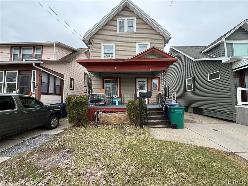 114 Newfield Street, Buffalo, New York 14207, Buffalo, New York 14207, 3 Bedrooms Bedrooms, 6 Rooms Rooms,1 BathroomBathrooms,Residential,For Sale,114 Newfield Street, Buffalo, New York 14207,0,B1668274
