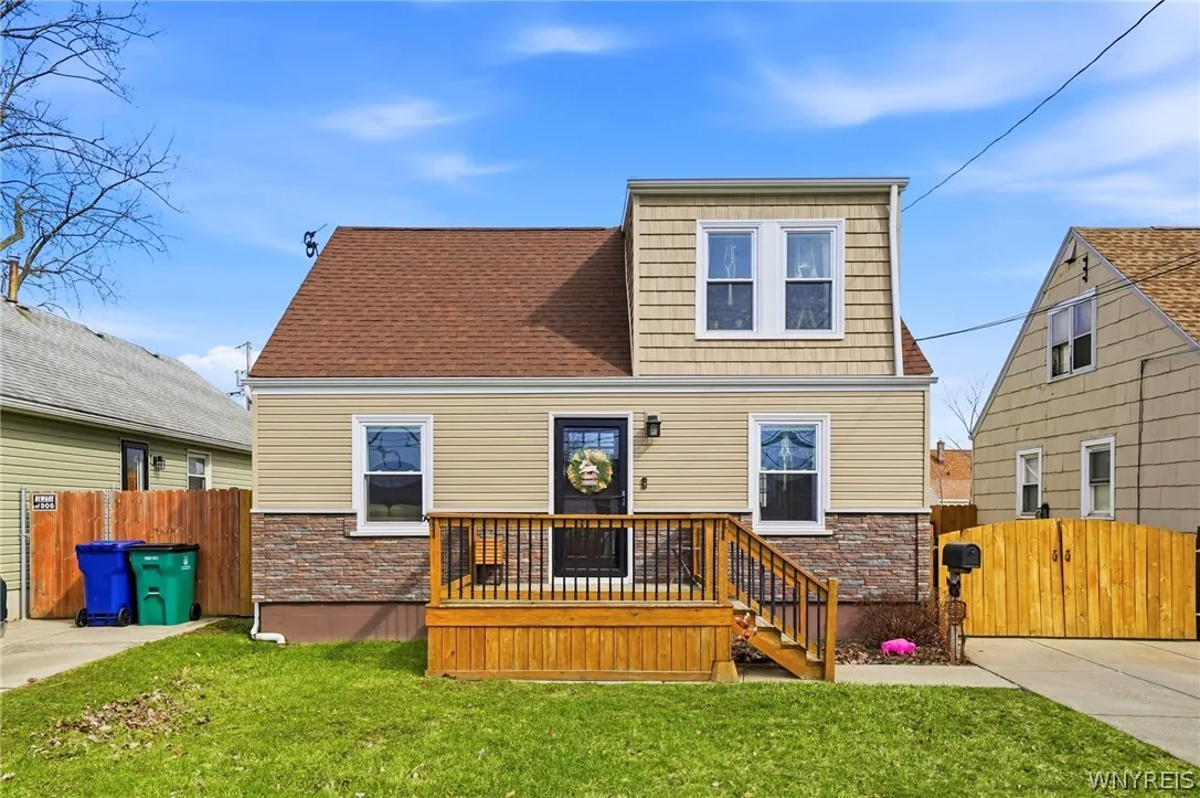 14 Ladner Avenue, Buffalo, New York 14220, Buffalo, New York 14220, 2 Bedrooms Bedrooms, 5 Rooms Rooms,1 BathroomBathrooms,Residential,For Sale,14 Ladner Avenue, Buffalo, New York 14220,0,B1669583