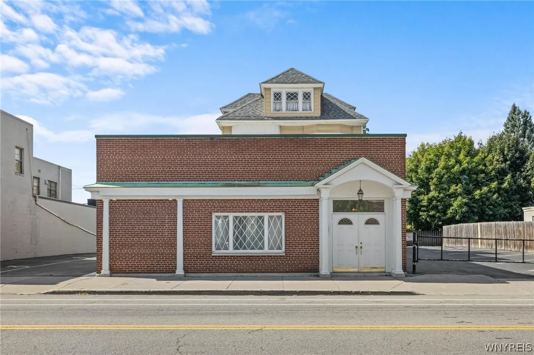 1975 Seneca Street, Buffalo, New York 14210, Buffalo, New York 14210, ,Commercial Sale,For Sale,1975 Seneca Street, Buffalo, New York 14210,0,B1670017