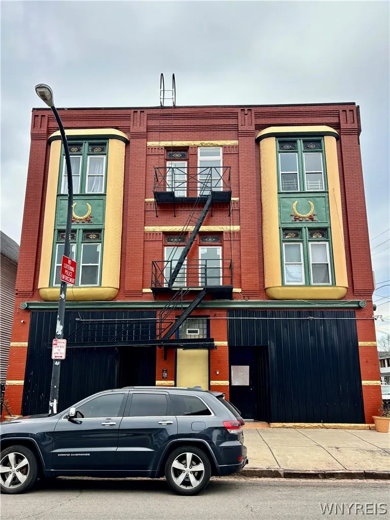 236 Massachusetts Avenue 5, Buffalo, New York 1421, Buffalo, New York 14213, 1 Bedroom Bedrooms, 3 Rooms Rooms,1 BathroomBathrooms,Residential Lease,For Rent,236 Massachusetts Avenue 5, Buffalo, New York 1421,0,B1670166