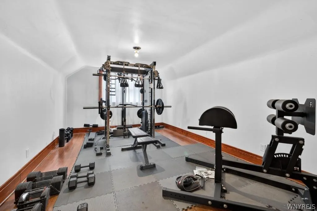 121 Ridgewood Road, Buffalo, New York 14220, Buffalo, New York 14220, 4 Bedrooms Bedrooms, 8 Rooms Rooms,1 BathroomBathrooms,Residential,For Sale,121 Ridgewood Road, Buffalo, New York 14220,0,B1670140