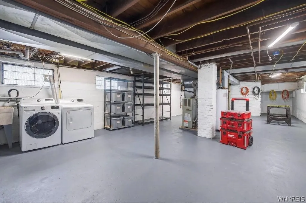 121 Ridgewood Road, Buffalo, New York 14220, Buffalo, New York 14220, 4 Bedrooms Bedrooms, 8 Rooms Rooms,1 BathroomBathrooms,Residential,For Sale,121 Ridgewood Road, Buffalo, New York 14220,0,B1670140