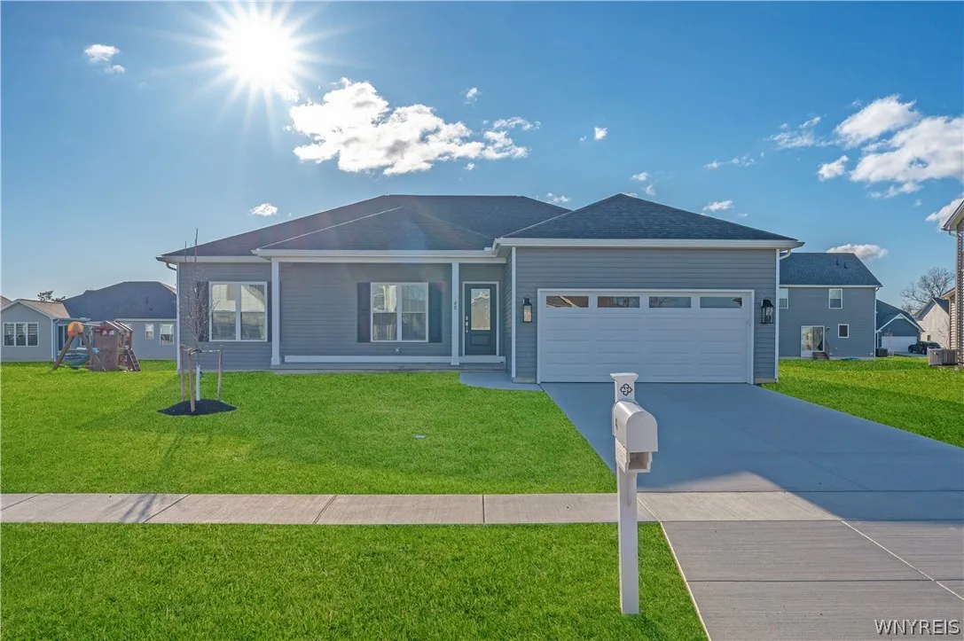 40 Greenspring Court, West Seneca, New York 14224, West Seneca, New York 14224, 3 Bedrooms Bedrooms, 9 Rooms Rooms,2 BathroomsBathrooms,Residential,Closed,40 Greenspring Court, West Seneca, New York 14224,0,B1670229
