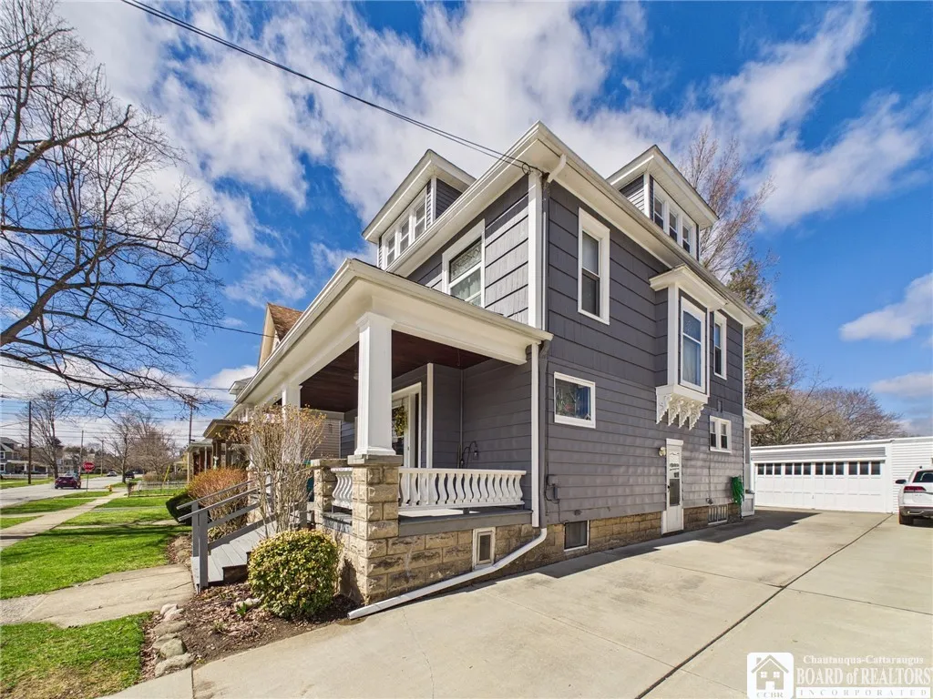 706 West Henley Street, Olean, New York 14760, Olean, New York 14760, 4 Bedrooms Bedrooms, 9 Rooms Rooms,1 BathroomBathrooms,Residential,For Sale,706 West Henley Street, Olean, New York 14760,0,R1670316