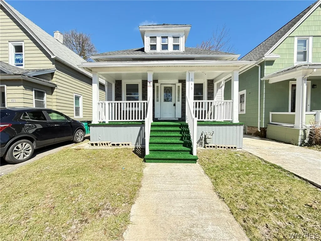 145 Heath Street, Buffalo, New York 14214, Buffalo, New York 14214, 5 Bedrooms Bedrooms, 8 Rooms Rooms,1 BathroomBathrooms,Residential,For Sale,145 Heath Street, Buffalo, New York 14214,0,B1670098