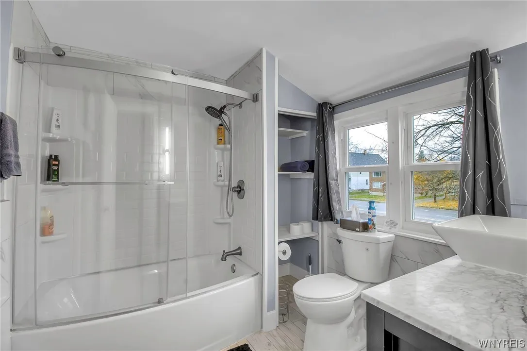 189 Niagara Falls Boulevard, Amherst, New York 142, Amherst, New York 14226, 5 Bedrooms Bedrooms, 9 Rooms Rooms,2 BathroomsBathrooms,Residential,For Sale,189 Niagara Falls Boulevard, Amherst, New York 142,0,B1670468