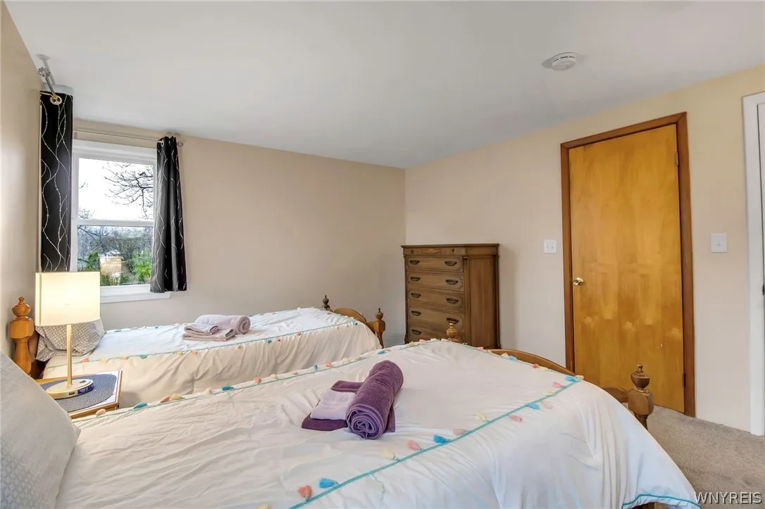 189 Niagara Falls Boulevard, Amherst, New York 142, Amherst, New York 14226, 5 Bedrooms Bedrooms, 9 Rooms Rooms,2 BathroomsBathrooms,Residential,For Sale,189 Niagara Falls Boulevard, Amherst, New York 142,0,B1670468