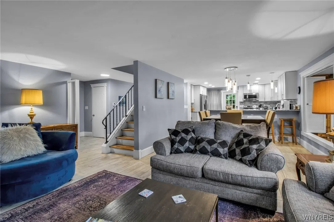 189 Niagara Falls Boulevard, Amherst, New York 142, Amherst, New York 14226, 5 Bedrooms Bedrooms, 9 Rooms Rooms,2 BathroomsBathrooms,Residential,For Sale,189 Niagara Falls Boulevard, Amherst, New York 142,0,B1670468