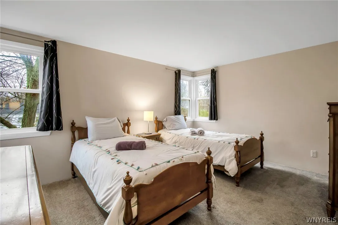 189 Niagara Falls Boulevard, Amherst, New York 142, Amherst, New York 14226, 5 Bedrooms Bedrooms, 9 Rooms Rooms,2 BathroomsBathrooms,Residential,For Sale,189 Niagara Falls Boulevard, Amherst, New York 142,0,B1670468