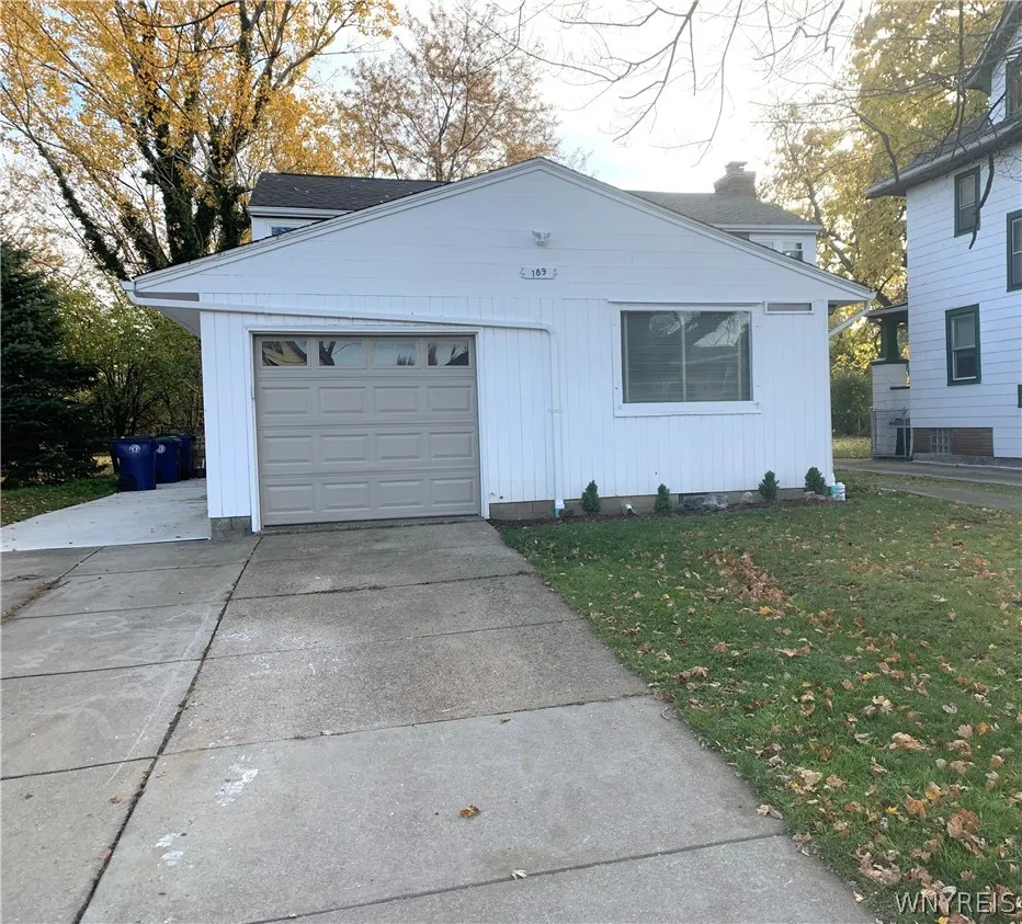 189 Niagara Falls Boulevard, Amherst, New York 142, Amherst, New York 14226, 5 Bedrooms Bedrooms, 9 Rooms Rooms,2 BathroomsBathrooms,Residential,For Sale,189 Niagara Falls Boulevard, Amherst, New York 142,0,B1670468