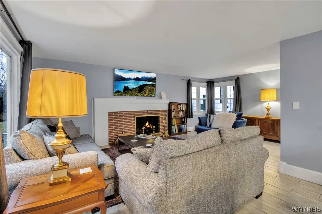 189 Niagara Falls Boulevard, Amherst, New York 142, Amherst, New York 14226, 5 Bedrooms Bedrooms, 9 Rooms Rooms,2 BathroomsBathrooms,Residential,For Sale,189 Niagara Falls Boulevard, Amherst, New York 142,0,B1670468