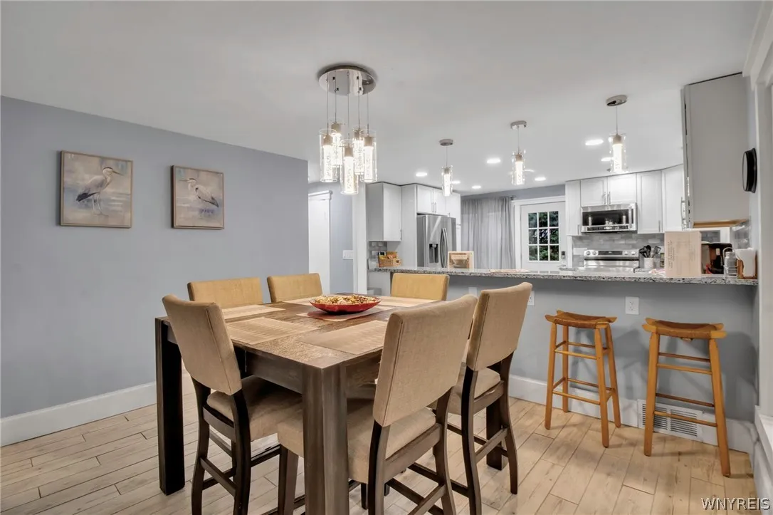 189 Niagara Falls Boulevard, Amherst, New York 142, Amherst, New York 14226, 5 Bedrooms Bedrooms, 9 Rooms Rooms,2 BathroomsBathrooms,Residential,For Sale,189 Niagara Falls Boulevard, Amherst, New York 142,0,B1670468