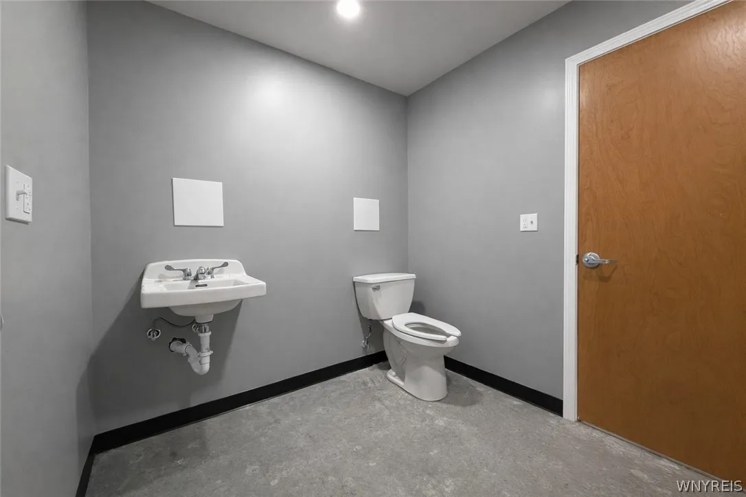 1829 Suite C Whitehaven Road, Grand Island, New Yo, Grand Island, New York 14072, ,Commercial Lease,For Rent,1829 Suite C Whitehaven Road, Grand Island, New Yo,0,B1670118