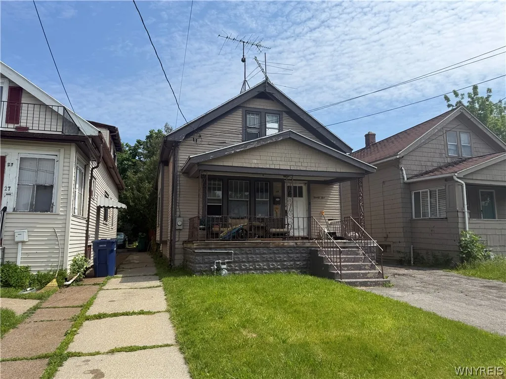 25 Chadduck Avenue, Buffalo, New York 14207, Buffalo, New York 14207, 3 Bedrooms Bedrooms, 6 Rooms Rooms,1 BathroomBathrooms,Residential,For Sale,25 Chadduck Avenue, Buffalo, New York 14207,0,B1663541