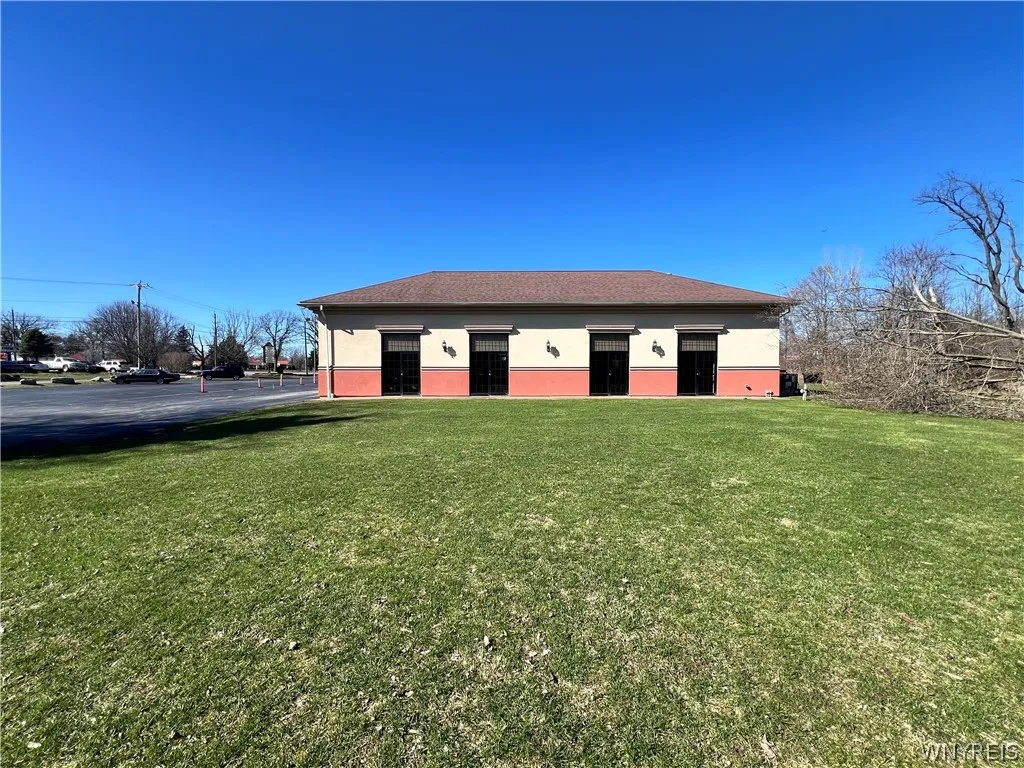 9415 Main Street, Clarence, New York 14031, Clarence, New York 14031, ,Commercial Lease,For Rent,9415 Main Street, Clarence, New York 14031,0,B1670664