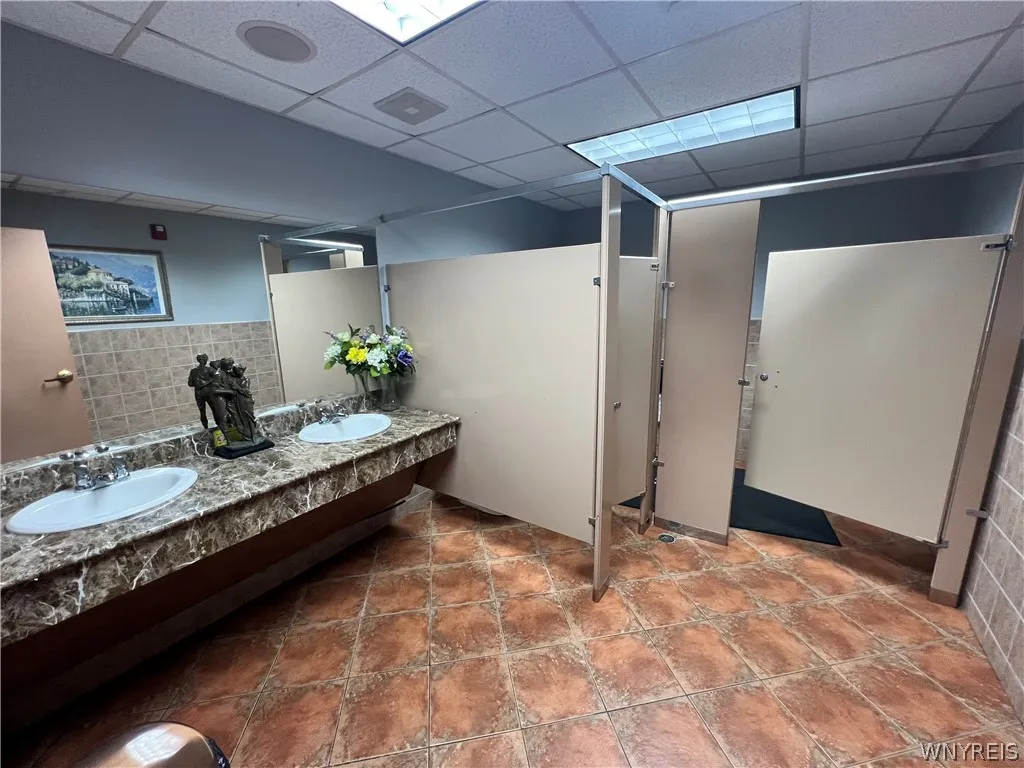 9415 Main Street, Clarence, New York 14031, Clarence, New York 14031, ,Commercial Lease,For Rent,9415 Main Street, Clarence, New York 14031,0,B1670664