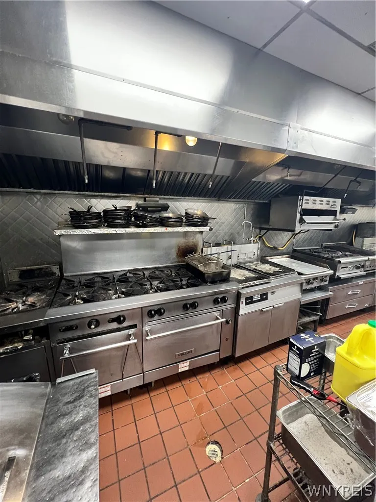 9415 Main Street, Clarence, New York 14031, Clarence, New York 14031, ,Commercial Lease,For Rent,9415 Main Street, Clarence, New York 14031,0,B1670664