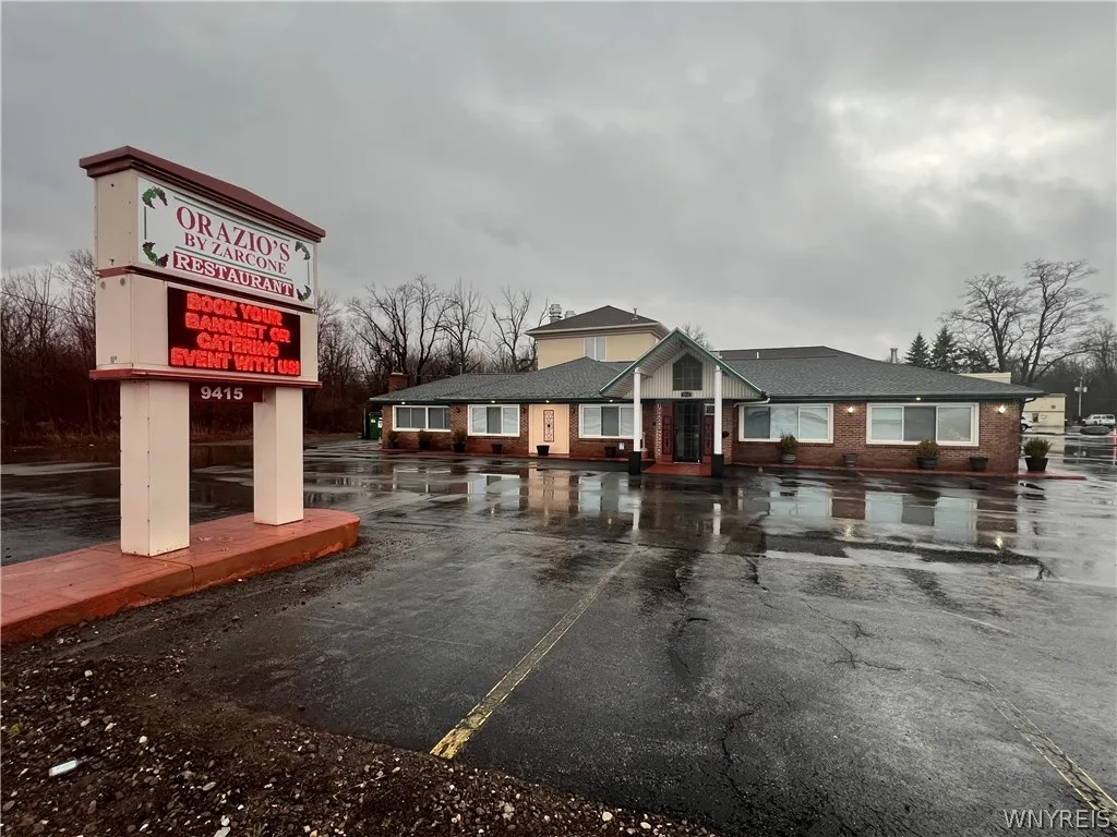 9415 Main Street, Clarence, New York 14031, Clarence, New York 14031, ,Commercial Lease,For Rent,9415 Main Street, Clarence, New York 14031,0,B1670664