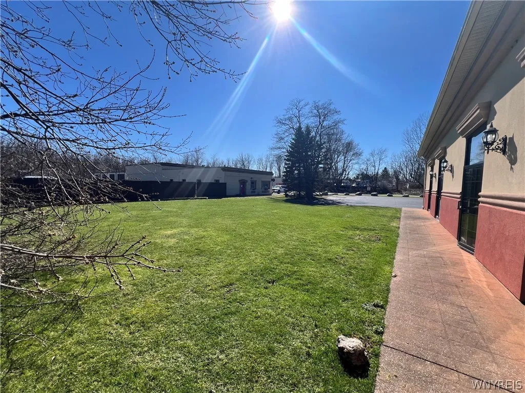 9415 Main Street, Clarence, New York 14031, Clarence, New York 14031, ,Commercial Lease,For Rent,9415 Main Street, Clarence, New York 14031,0,B1670664