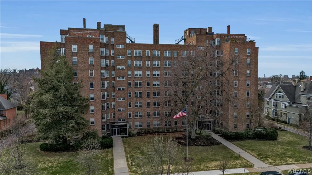751 West Ferry Street 6cd, Buffalo, New York 14222, Buffalo, New York 14222, 2 Bedrooms Bedrooms, 6 Rooms Rooms,2 BathroomsBathrooms,Residential,For Sale,751 West Ferry Street 6cd, Buffalo, New York 14222,0,B1670556