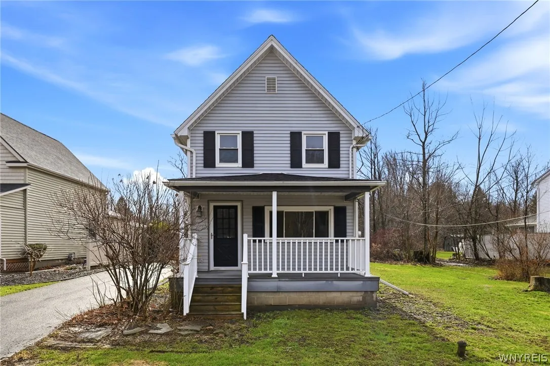 6373 Center Street, Hamburg, New York 14085, Hamburg, New York 14085, 3 Bedrooms Bedrooms, 6 Rooms Rooms,1 BathroomBathrooms,Residential,For Sale,6373 Center Street, Hamburg, New York 14085,0,B1669499