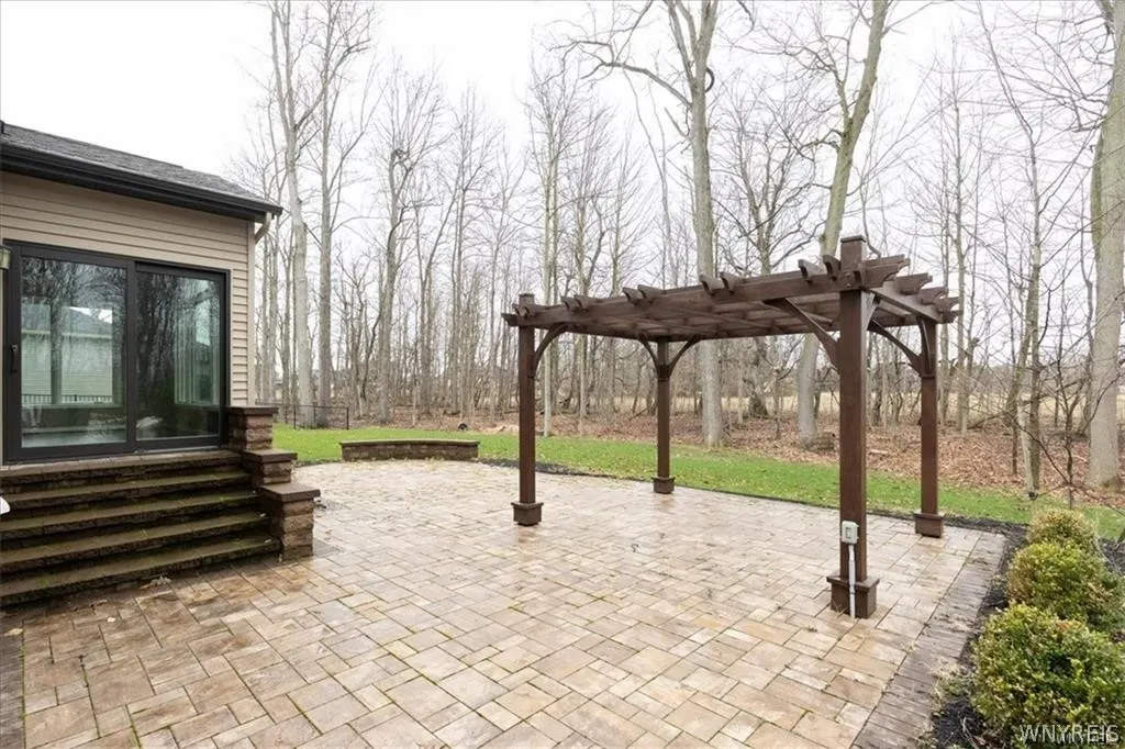 5484 Marguerites Way, Clarence, New York 14031, Clarence, New York 14031, 4 Bedrooms Bedrooms, 10 Rooms Rooms,2 BathroomsBathrooms,Residential,For Sale,5484 Marguerites Way, Clarence, New York 14031,0,B1670977