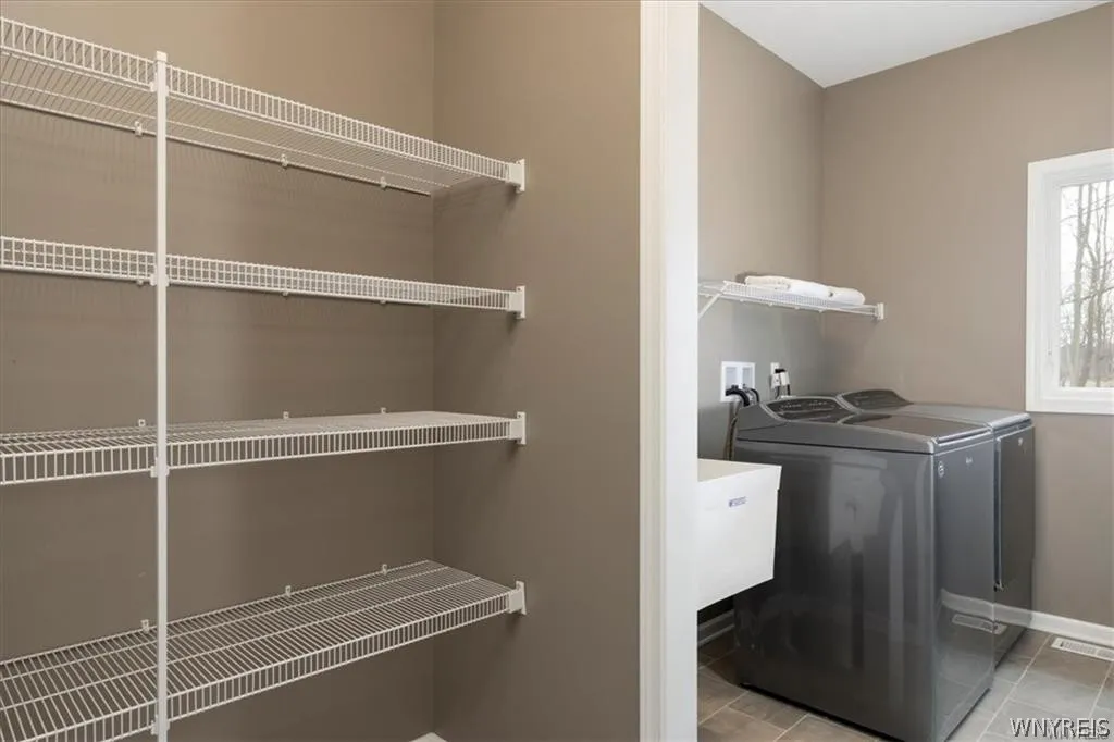 5484 Marguerites Way, Clarence, New York 14031, Clarence, New York 14031, 4 Bedrooms Bedrooms, 10 Rooms Rooms,2 BathroomsBathrooms,Residential,For Sale,5484 Marguerites Way, Clarence, New York 14031,0,B1670977