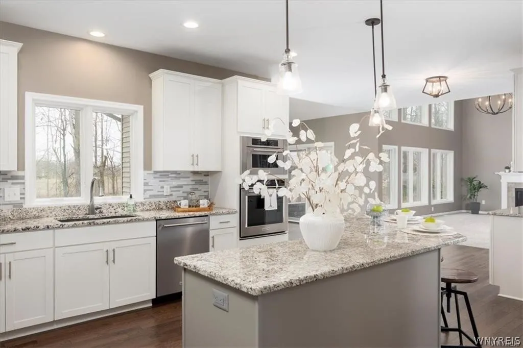 5484 Marguerites Way, Clarence, New York 14031, Clarence, New York 14031, 4 Bedrooms Bedrooms, 10 Rooms Rooms,2 BathroomsBathrooms,Residential,For Sale,5484 Marguerites Way, Clarence, New York 14031,0,B1670977