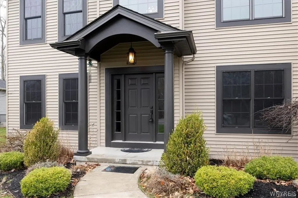 5484 Marguerites Way, Clarence, New York 14031, Clarence, New York 14031, 4 Bedrooms Bedrooms, 10 Rooms Rooms,2 BathroomsBathrooms,Residential,For Sale,5484 Marguerites Way, Clarence, New York 14031,0,B1670977