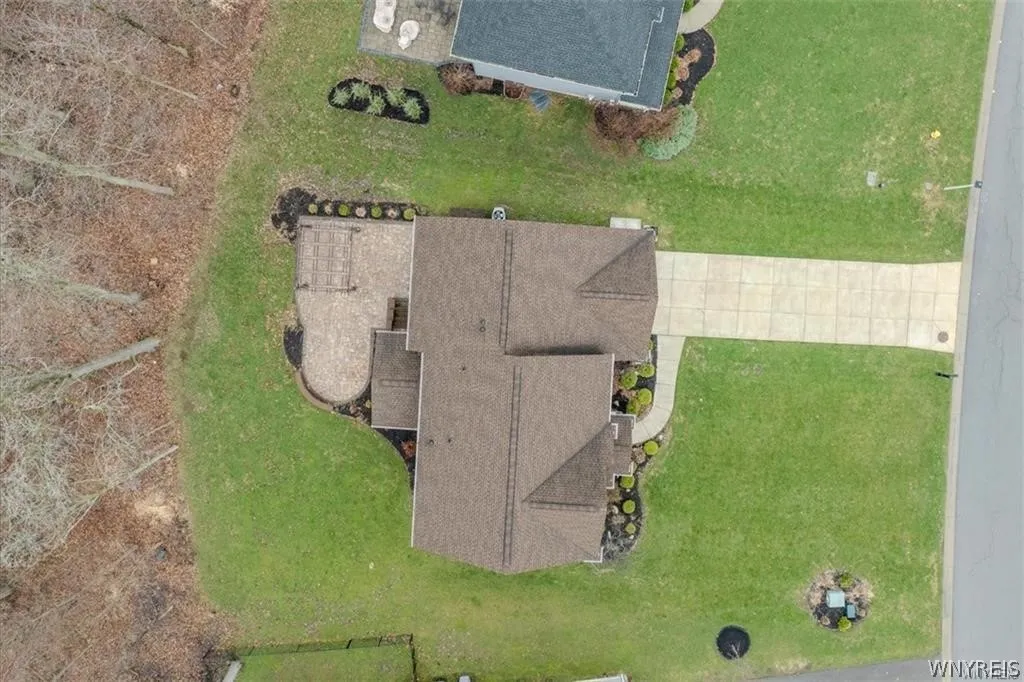 5484 Marguerites Way, Clarence, New York 14031, Clarence, New York 14031, 4 Bedrooms Bedrooms, 10 Rooms Rooms,2 BathroomsBathrooms,Residential,For Sale,5484 Marguerites Way, Clarence, New York 14031,0,B1670977