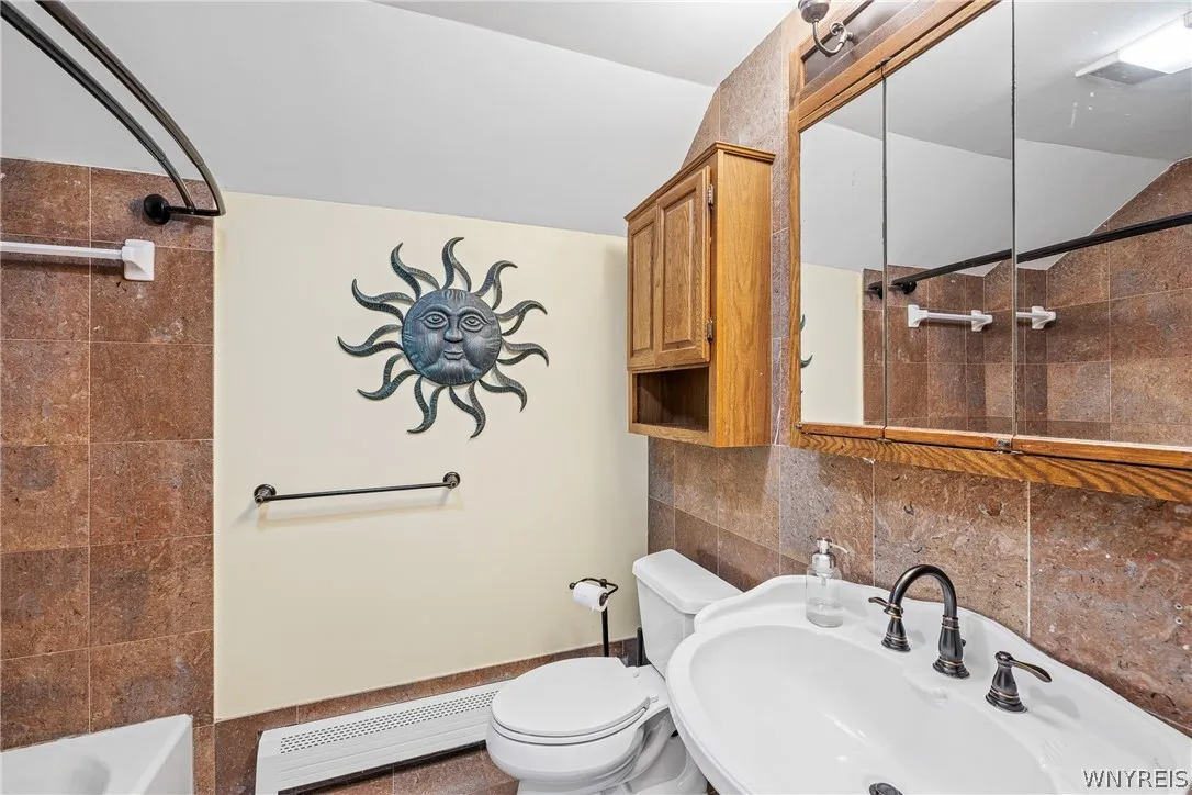 2ND Flr (South Wing) FULL BATH