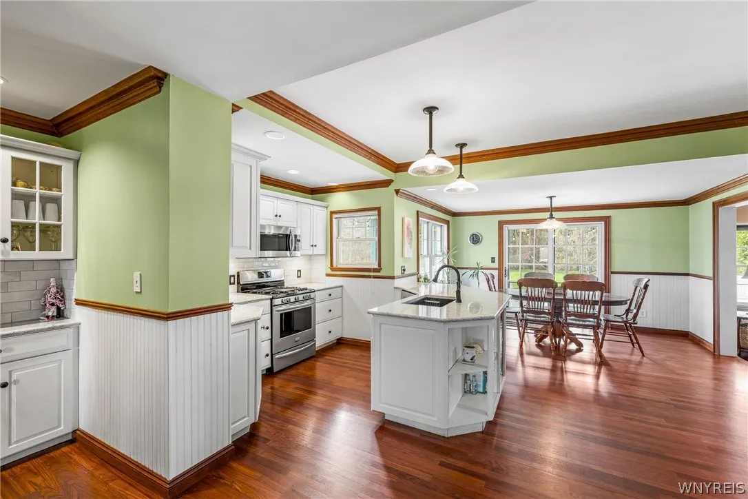 Country Kitchen