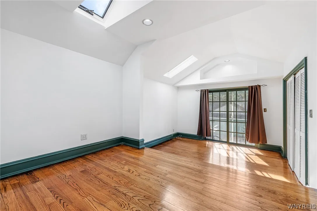 Bedroom 4 (step down to closet & Balcony)
