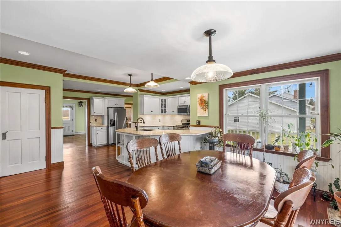 5910 Salt Road, Clarence, New York 14031, Clarence, New York 14031, 4 Bedrooms Bedrooms, 9 Rooms Rooms,2 BathroomsBathrooms,Residential,For Sale,5910 Salt Road, Clarence, New York 14031,0,B1670611