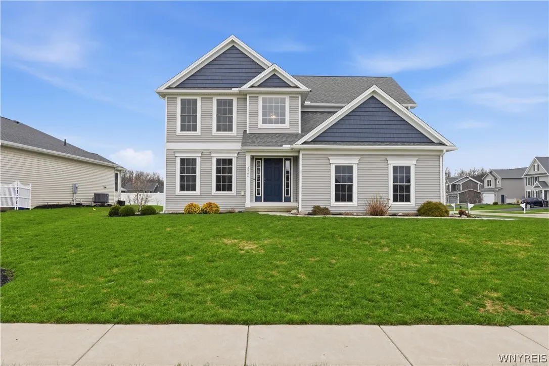 2386 Burbank Drive, Hamburg, New York 14085, Hamburg, New York 14085, 4 Bedrooms Bedrooms, 9 Rooms Rooms,2 BathroomsBathrooms,Residential,For Sale,2386 Burbank Drive, Hamburg, New York 14085,0,B1671356