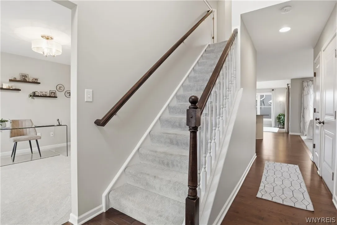 2386 Burbank Drive, Hamburg, New York 14085, Hamburg, New York 14085, 4 Bedrooms Bedrooms, 9 Rooms Rooms,2 BathroomsBathrooms,Residential,For Sale,2386 Burbank Drive, Hamburg, New York 14085,0,B1671356