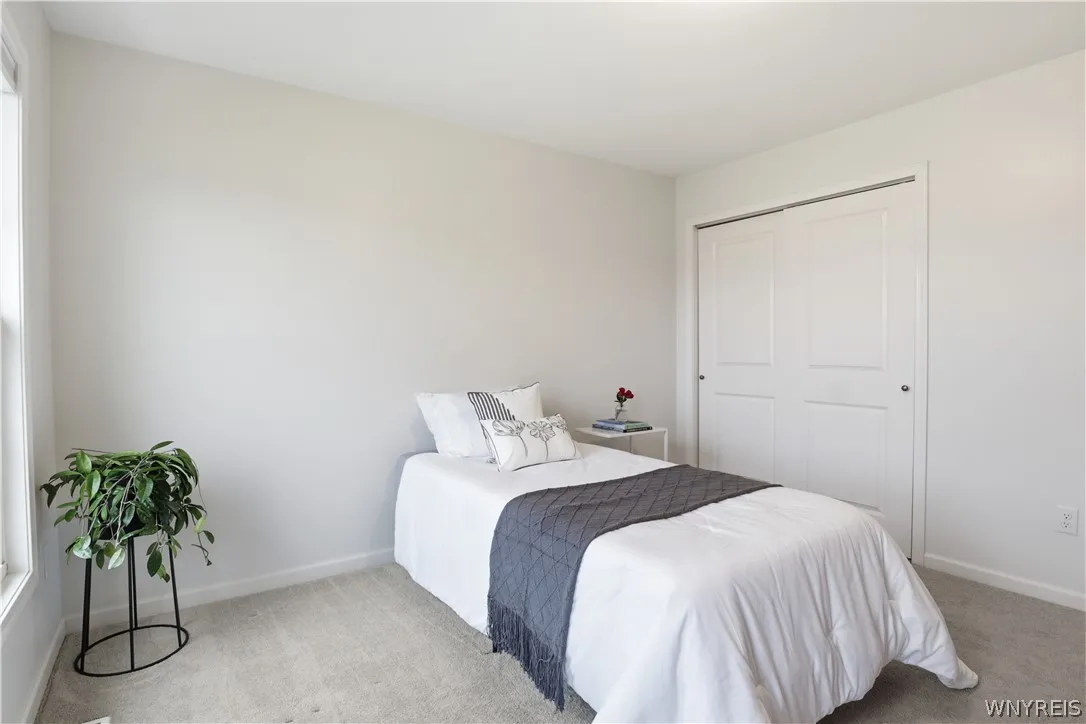 2386 Burbank Drive, Hamburg, New York 14085, Hamburg, New York 14085, 4 Bedrooms Bedrooms, 9 Rooms Rooms,2 BathroomsBathrooms,Residential,For Sale,2386 Burbank Drive, Hamburg, New York 14085,0,B1671356