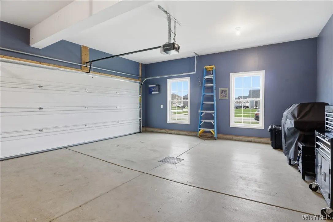 2386 Burbank Drive, Hamburg, New York 14085, Hamburg, New York 14085, 4 Bedrooms Bedrooms, 9 Rooms Rooms,2 BathroomsBathrooms,Residential,For Sale,2386 Burbank Drive, Hamburg, New York 14085,0,B1671356