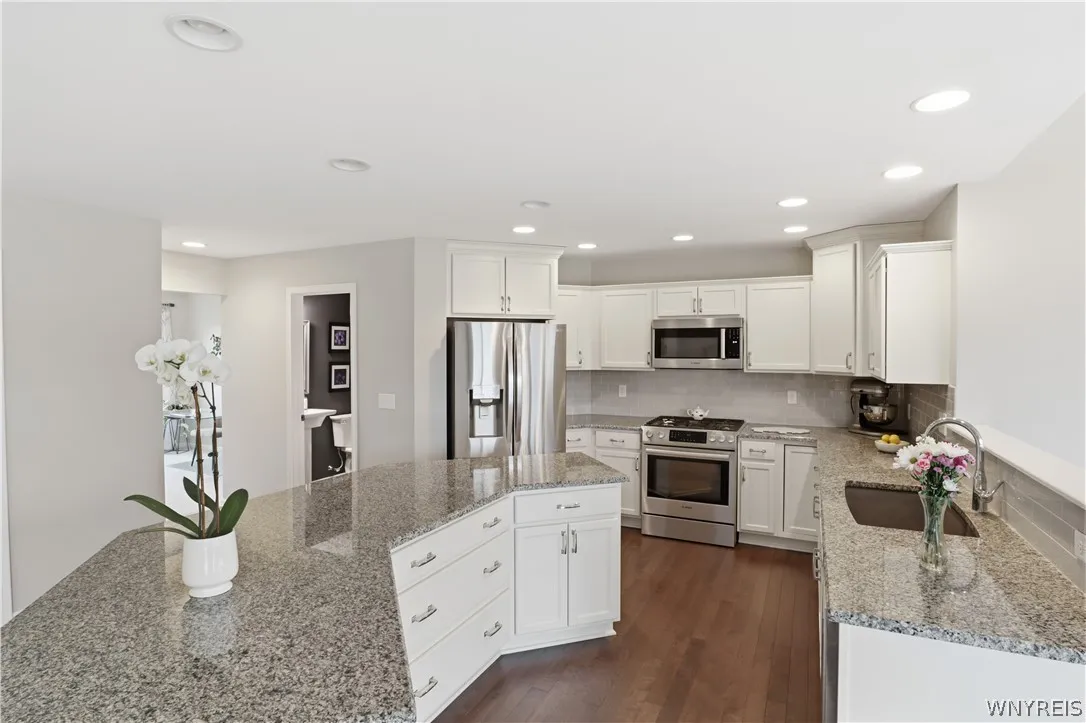 2386 Burbank Drive, Hamburg, New York 14085, Hamburg, New York 14085, 4 Bedrooms Bedrooms, 9 Rooms Rooms,2 BathroomsBathrooms,Residential,For Sale,2386 Burbank Drive, Hamburg, New York 14085,0,B1671356