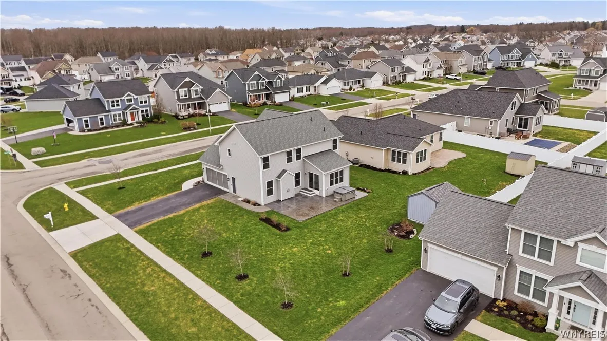 2386 Burbank Drive, Hamburg, New York 14085, Hamburg, New York 14085, 4 Bedrooms Bedrooms, 9 Rooms Rooms,2 BathroomsBathrooms,Residential,For Sale,2386 Burbank Drive, Hamburg, New York 14085,0,B1671356