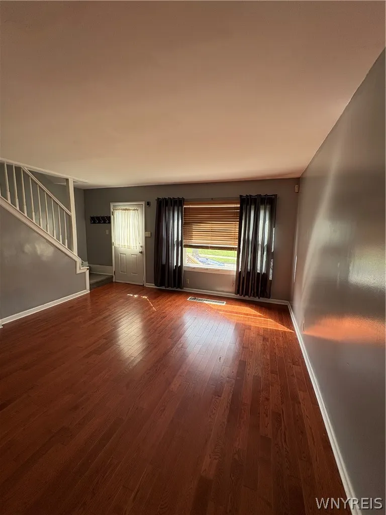 57 Abbottsford Place, Buffalo, New York 14213, Buffalo, New York 14213, 2 Bedrooms Bedrooms, 6 Rooms Rooms,1 BathroomBathrooms,Residential Lease,For Rent,57 Abbottsford Place, Buffalo, New York 14213,0,B1671613