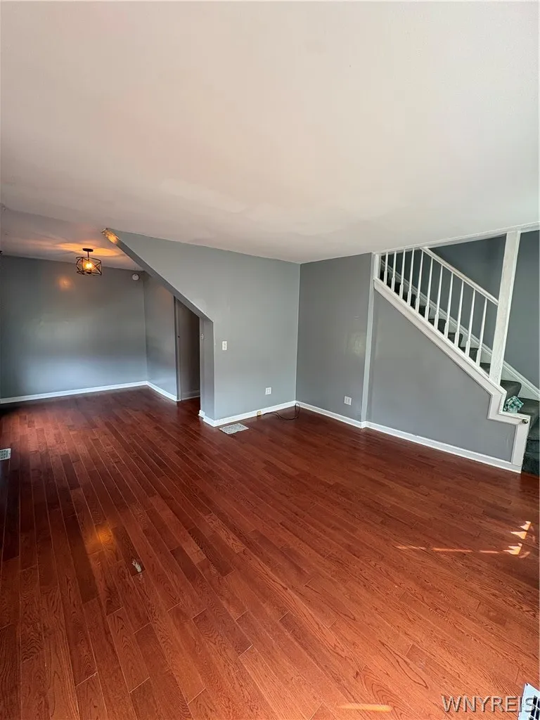 57 Abbottsford Place, Buffalo, New York 14213, Buffalo, New York 14213, 2 Bedrooms Bedrooms, 6 Rooms Rooms,1 BathroomBathrooms,Residential Lease,For Rent,57 Abbottsford Place, Buffalo, New York 14213,0,B1671613